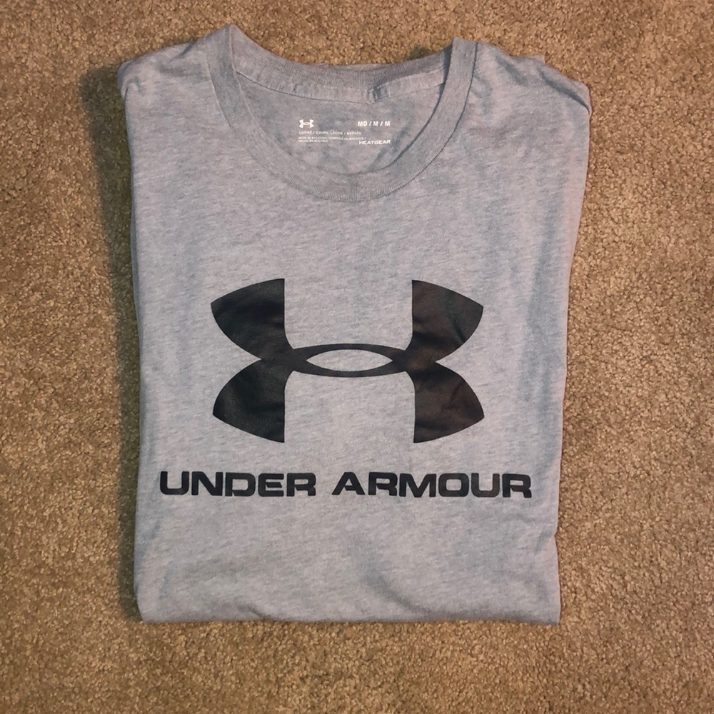 Men’s medium Under Armour Athletic T-shirt